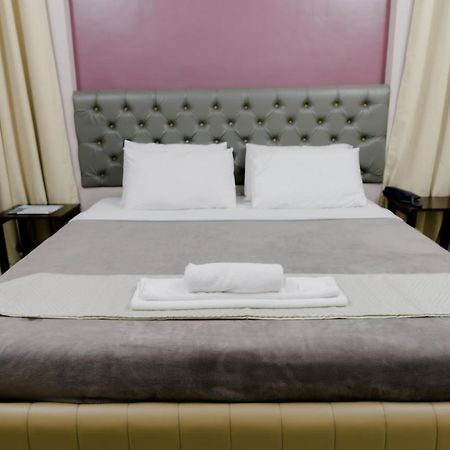 The Horizon Suites And Arcade General Santos City Eksteriør billede