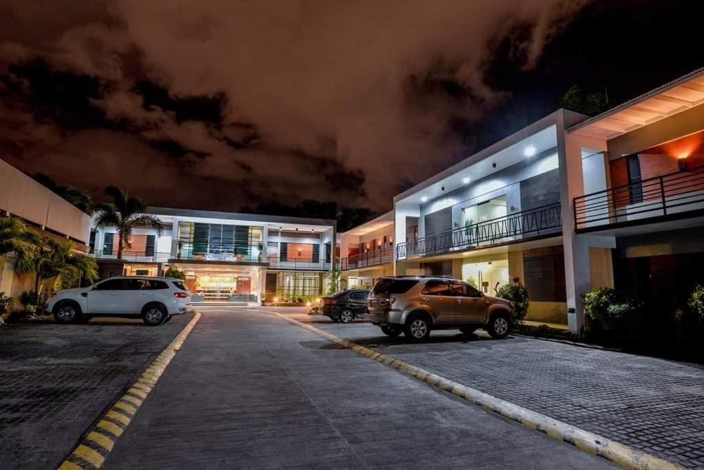 The Horizon Suites And Arcade General Santos City Eksteriør billede