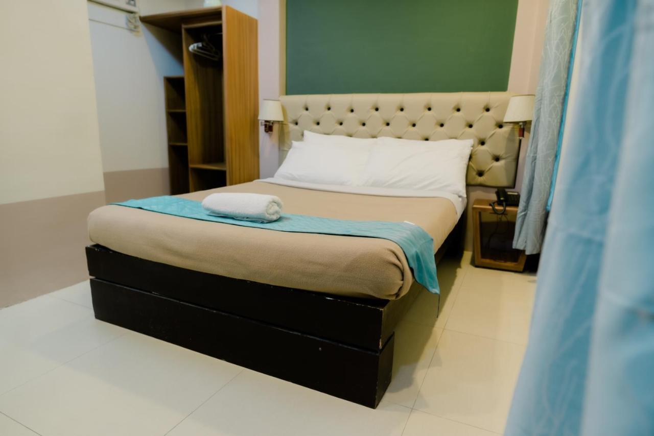 The Horizon Suites And Arcade General Santos City Eksteriør billede