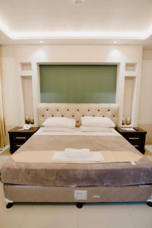 The Horizon Suites And Arcade General Santos City Eksteriør billede