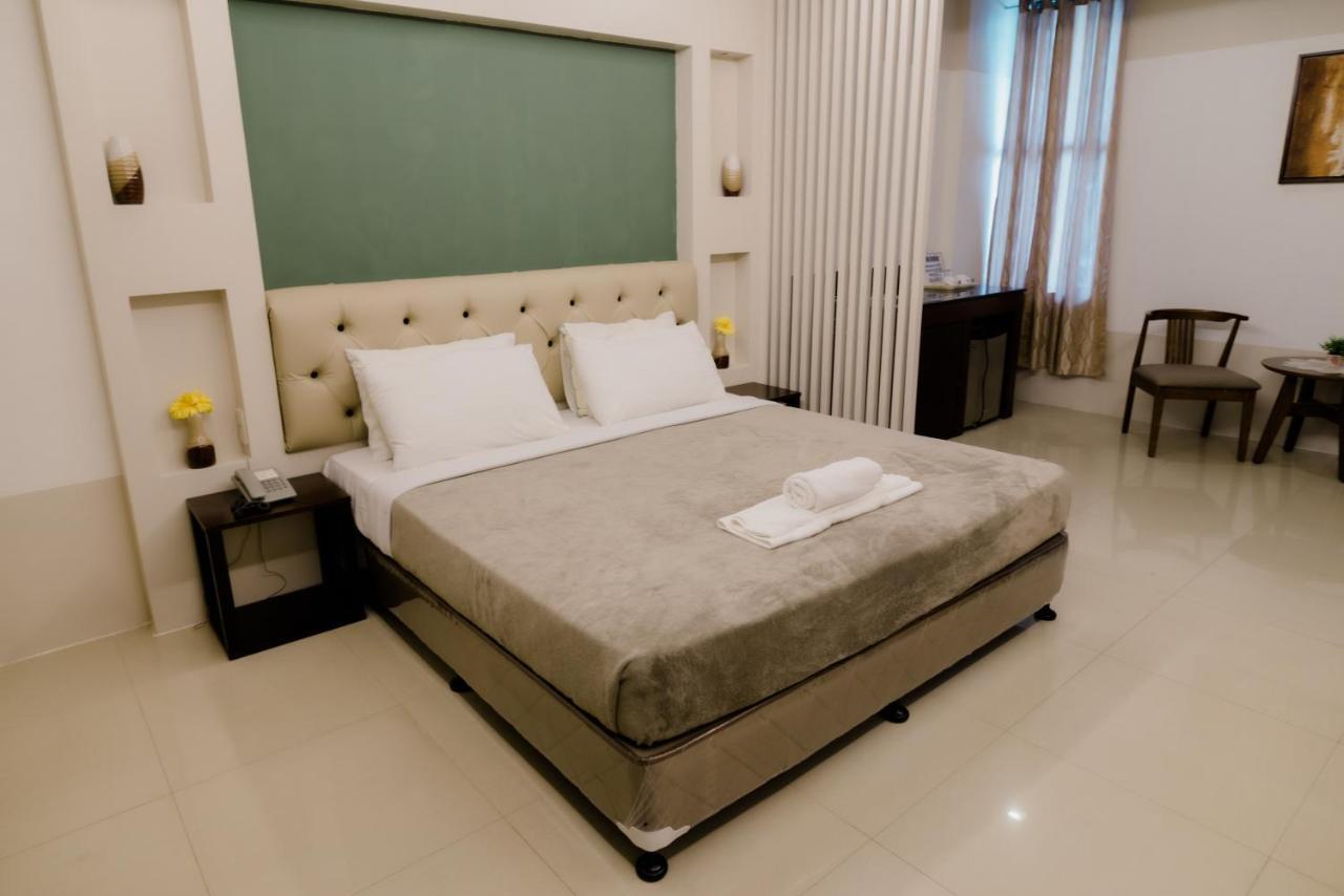 The Horizon Suites And Arcade General Santos City Eksteriør billede