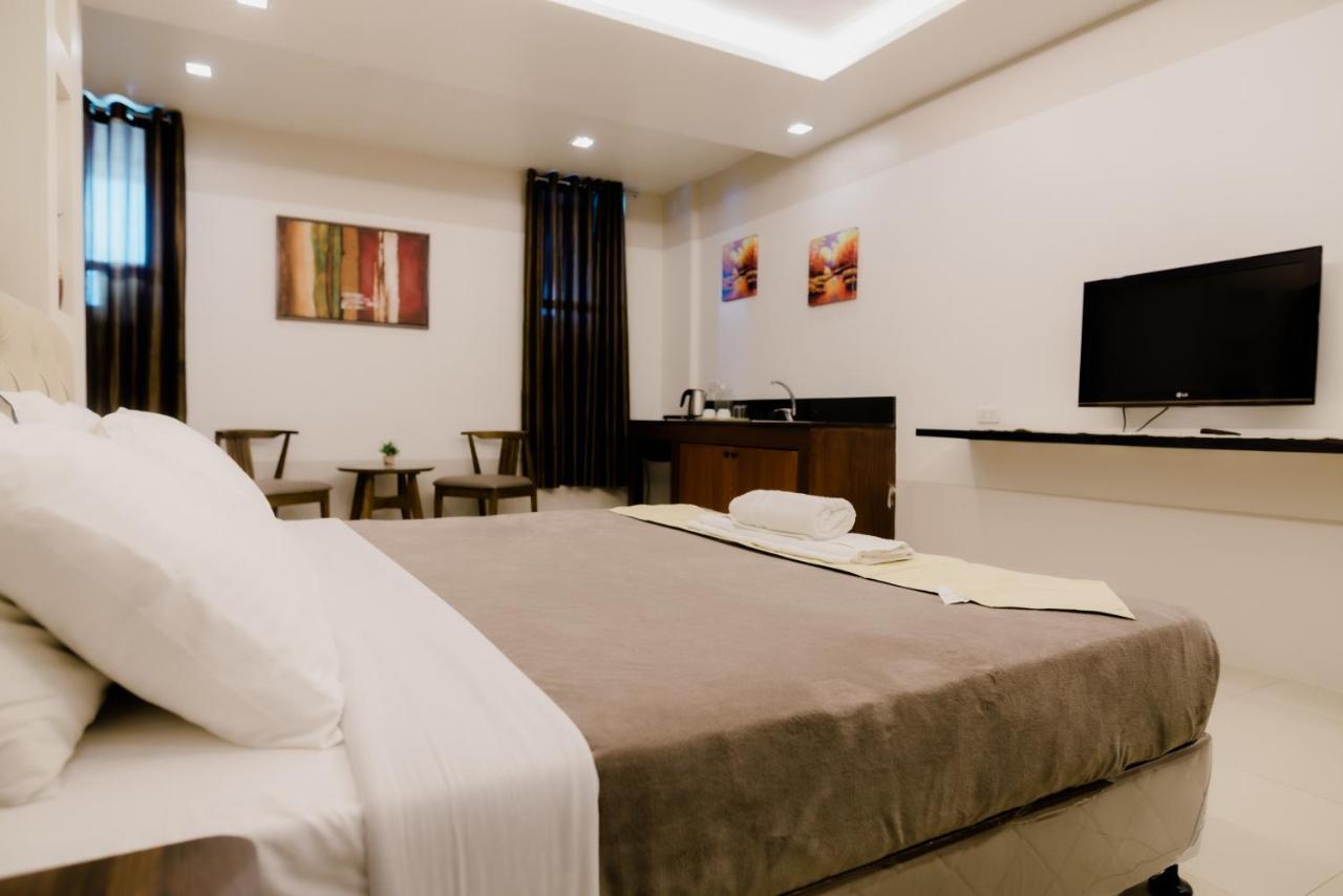 The Horizon Suites And Arcade General Santos City Eksteriør billede
