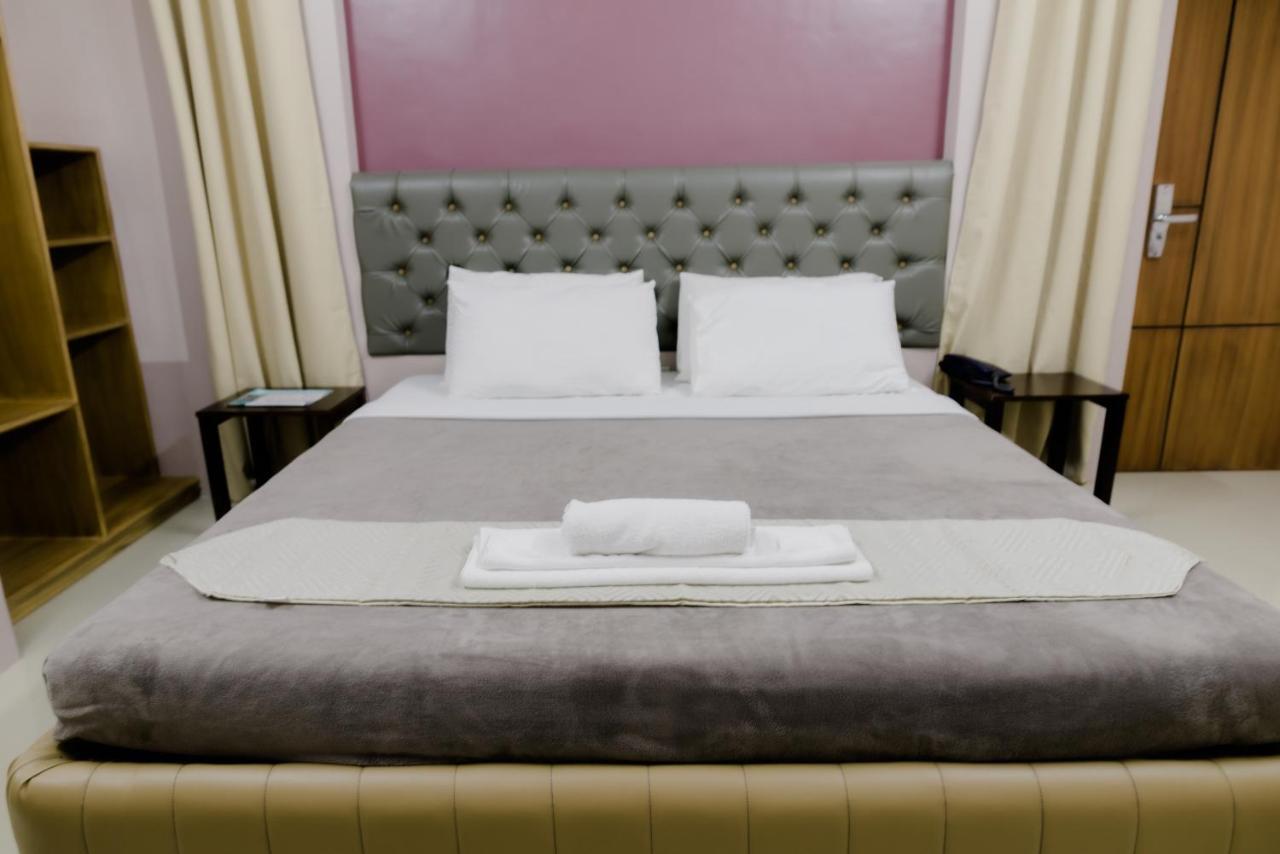 The Horizon Suites And Arcade General Santos City Eksteriør billede