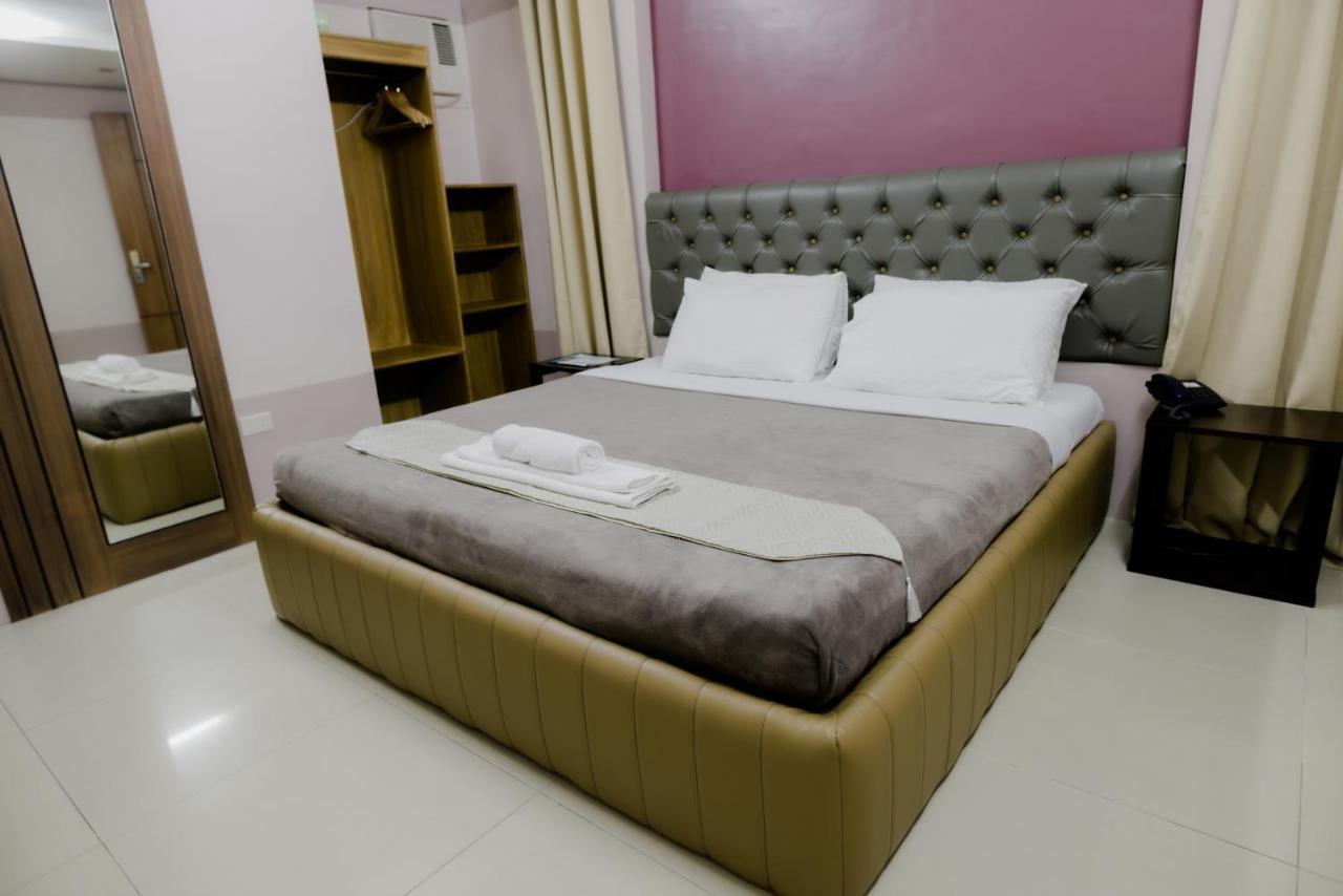 The Horizon Suites And Arcade General Santos City Eksteriør billede